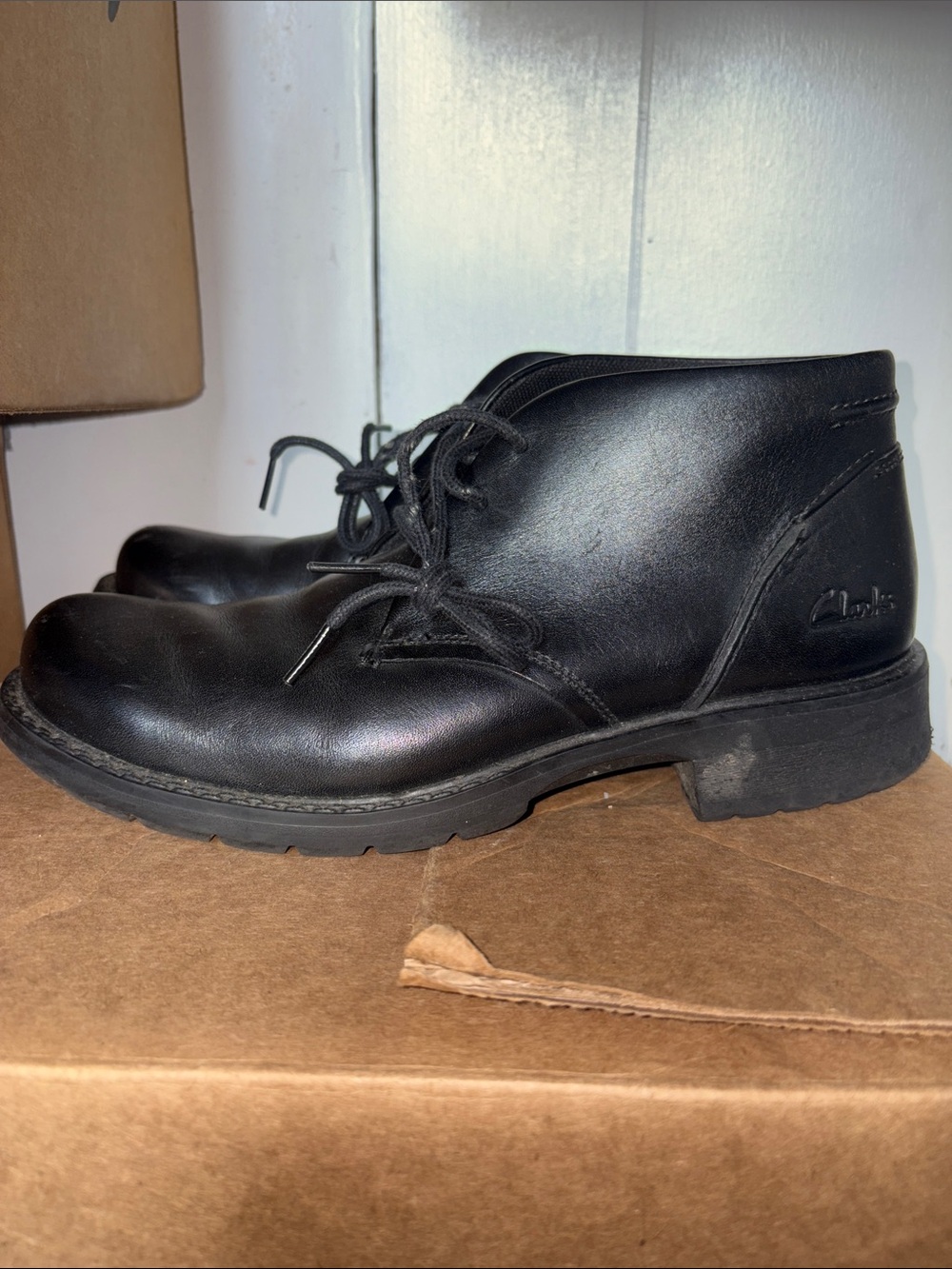 Clarks Black Leather Men's Chukka Boots size 9M